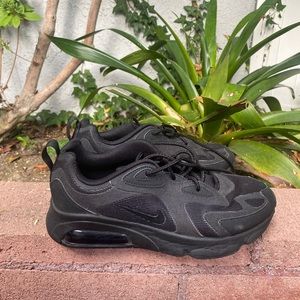 Black Nike air max, size 8.